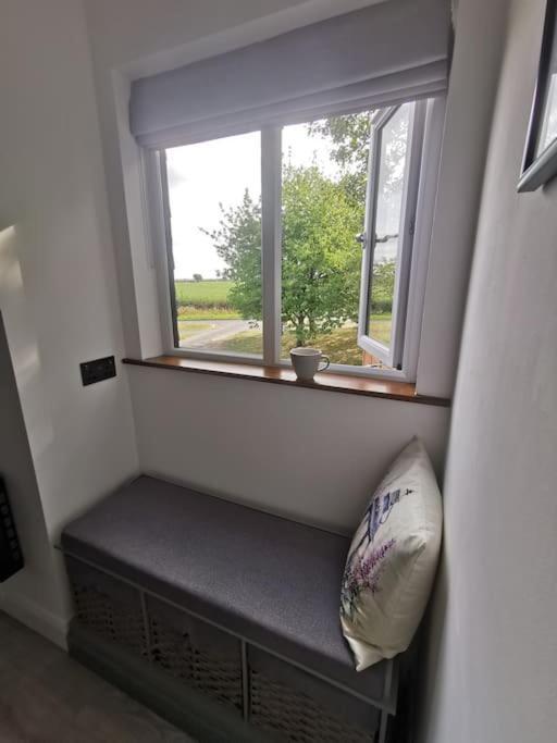 Lavender - Brand New Modern In York *